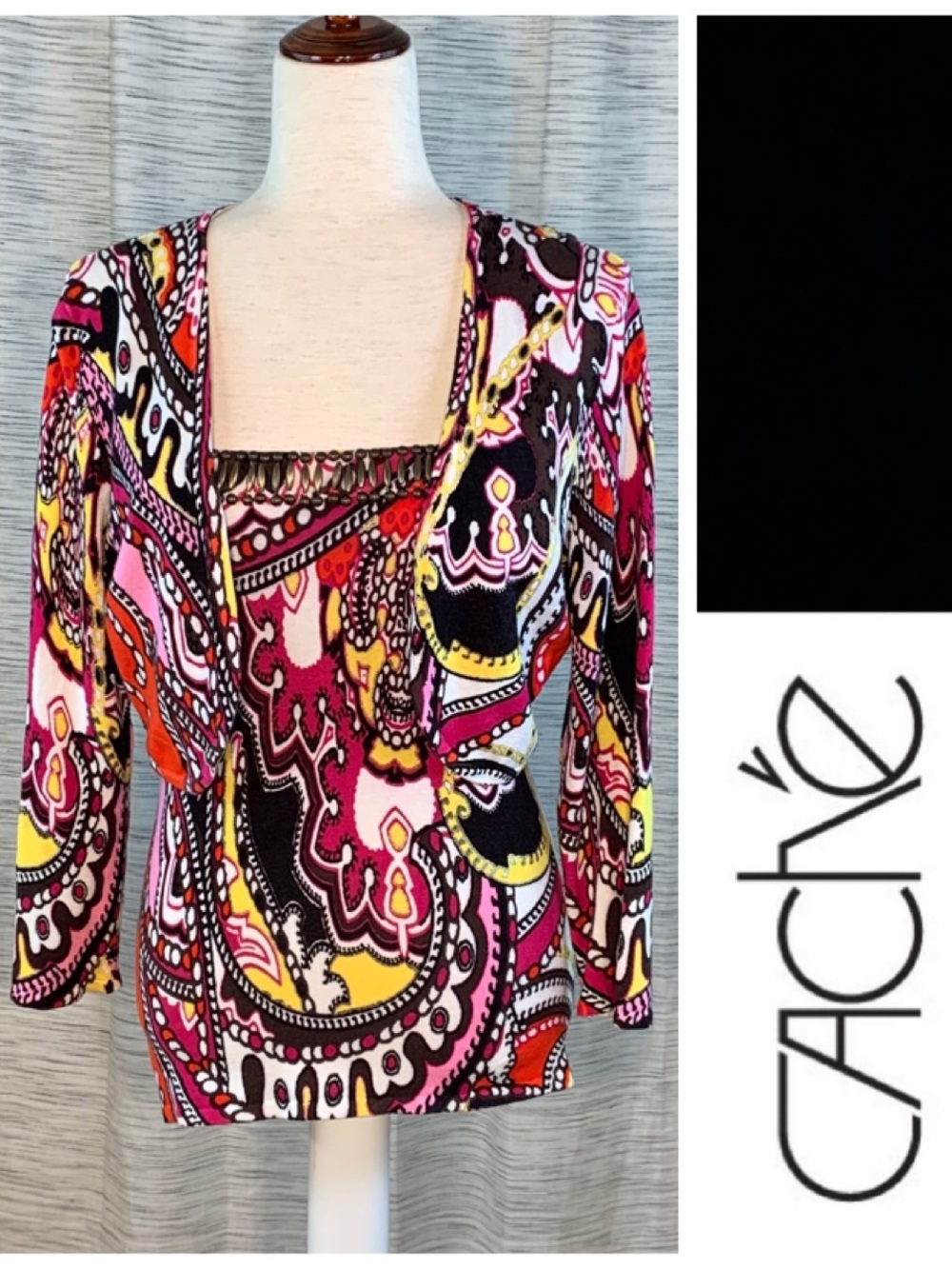 Cache multicolored 2-piece tube top and jacket.